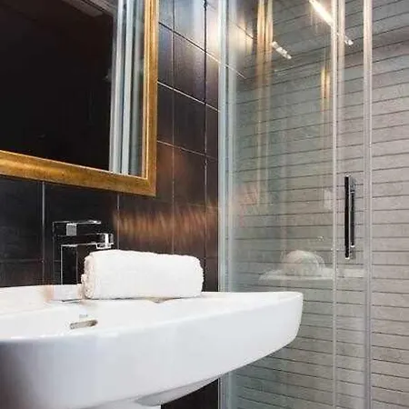 4 Con Terraza En El Centro شقة